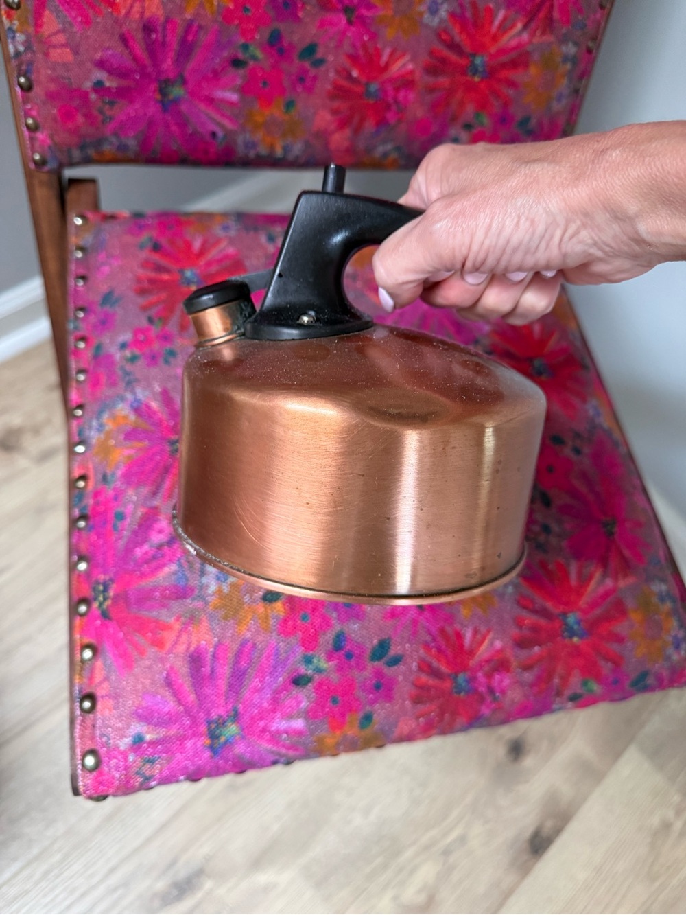 Classic MCM Copper Whistling Kettle with Black Handle - Copper - Picture 3 of 6